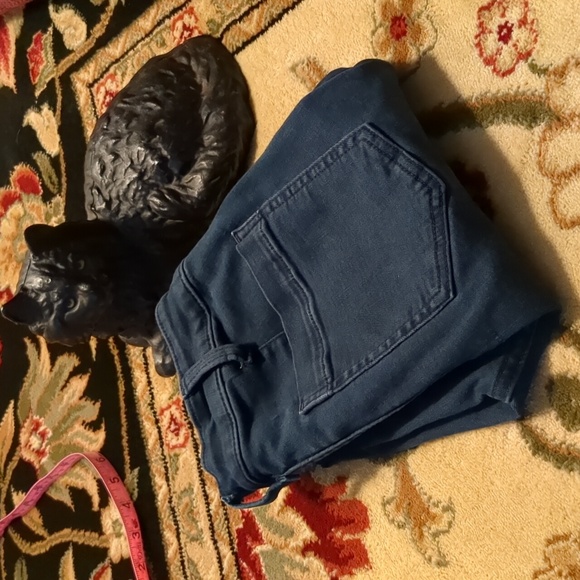 Gap Side Button High Rise Universal Legging Dark Wash 4/27 Short - Picture 13 of 13